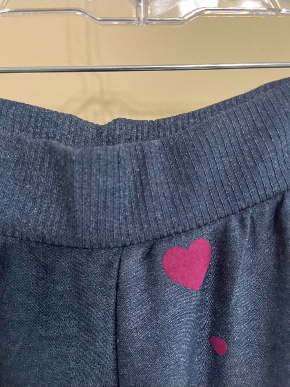Chaser Avalon Vintage Wash Pink Heart Print Joggers Sweatpants Small - Picture 3 of 8